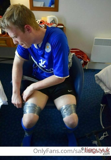 sachabound model nude picture