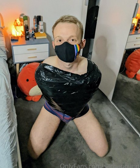 sachabound nude actress picture