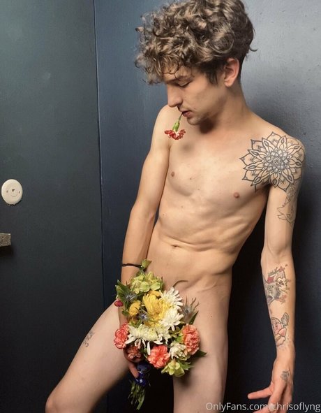 chrisoflyng top actress pic