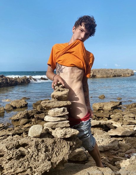 chrisoflyng nude actress pics