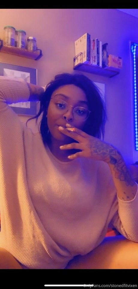 stonedfitvixen free pornstar pics