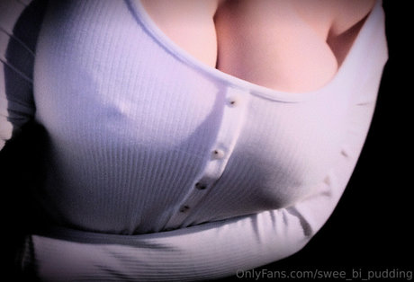 MartiSha model top gallery