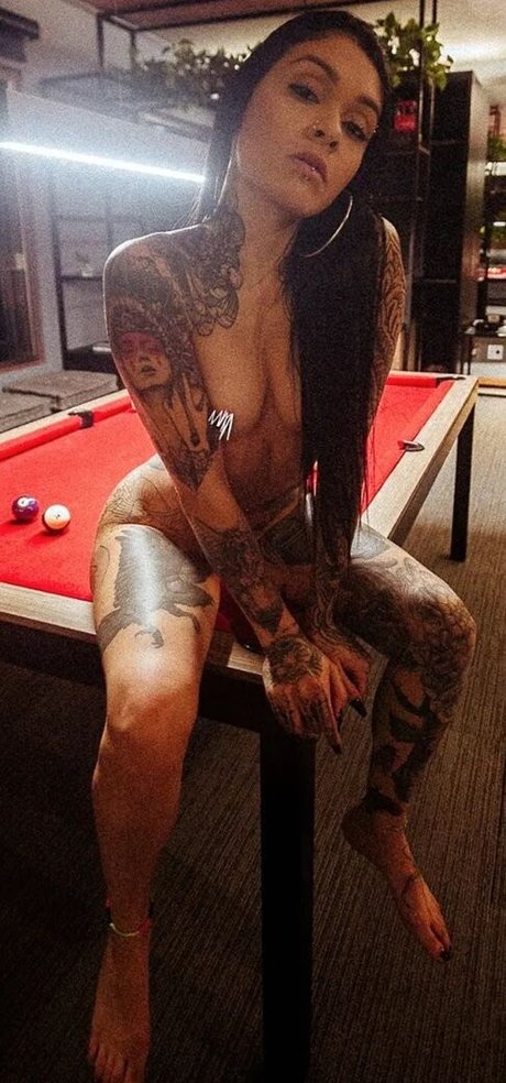 Thayna Crispim star best pic