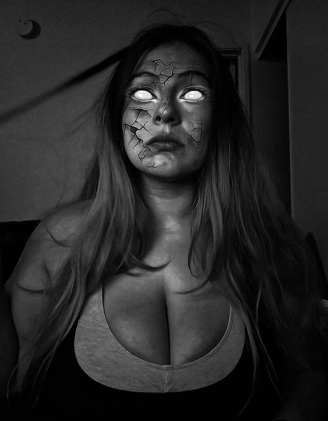 misslunamagic pornstar nude picture