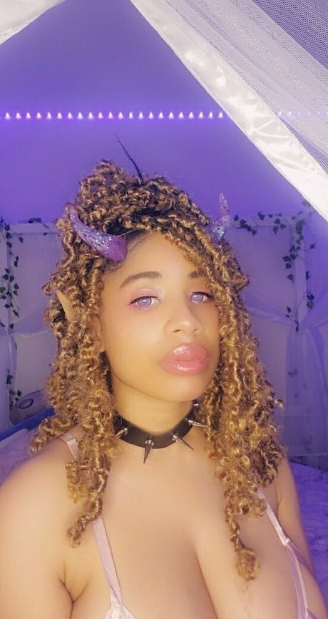 aaimztako xxx model pictures