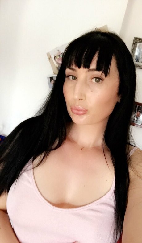 Seshemetka star hot pics