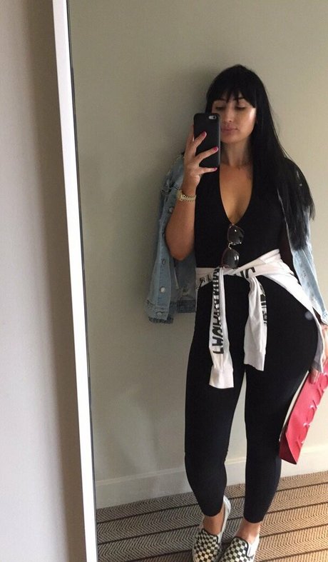 Seshemetka beautiful model image