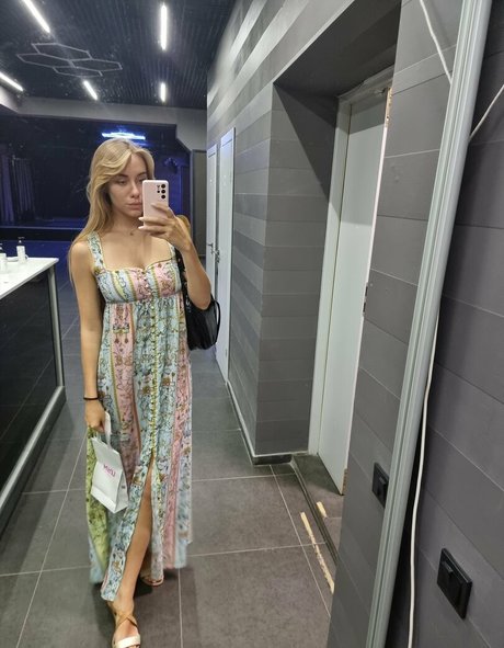 stefani isabel_ art star archive