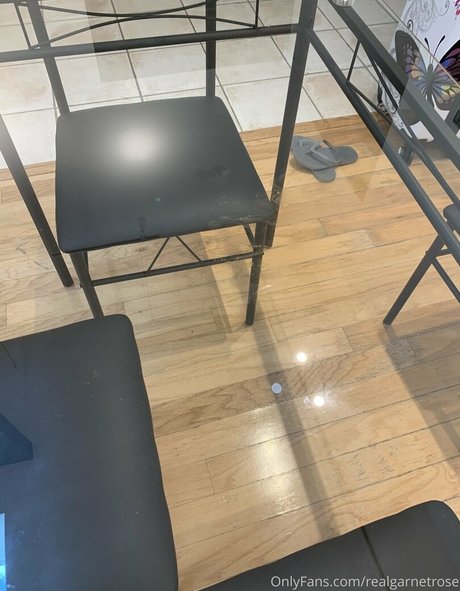 realgarnetrose star image