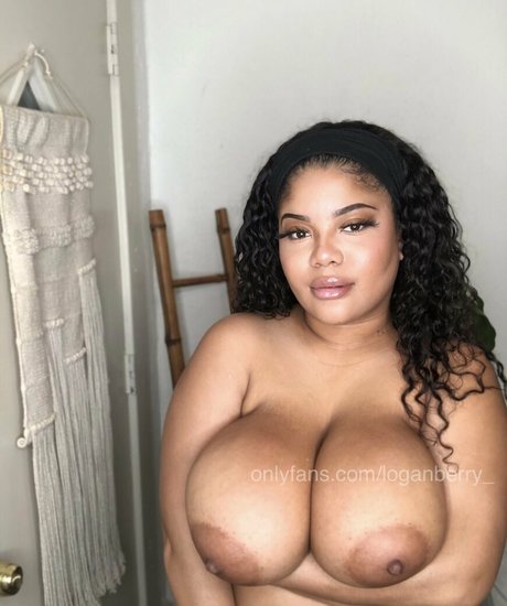 loganberry_ star hot photos