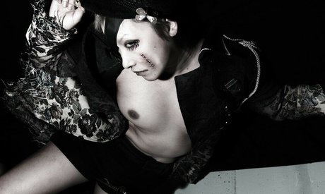 omikero model porn picture