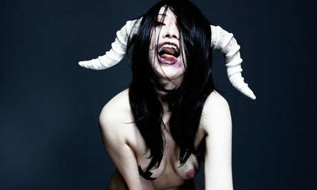 omikero xxx actress photos