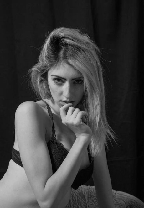 Daniela Bar star art photo