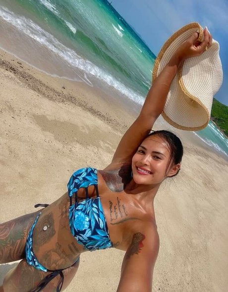 Asian Kylie hot model pic