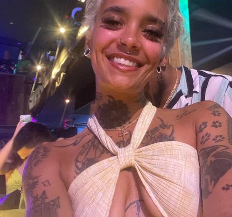 Sincerelymerce star naked photo