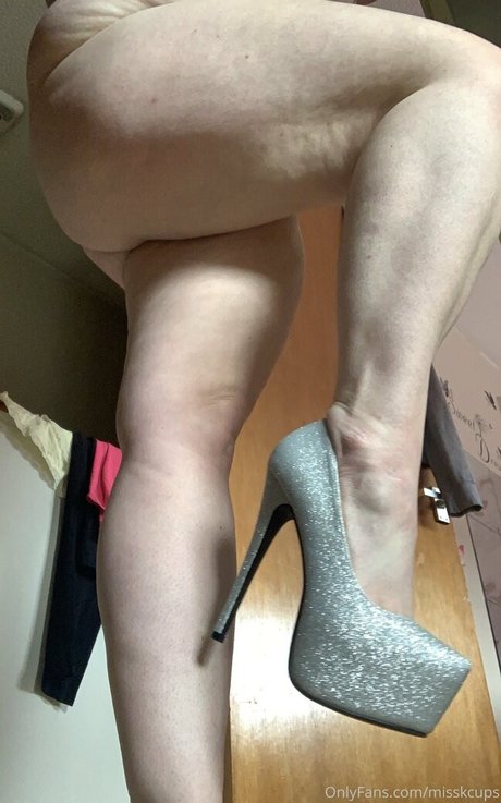 misskcups hd actress photo