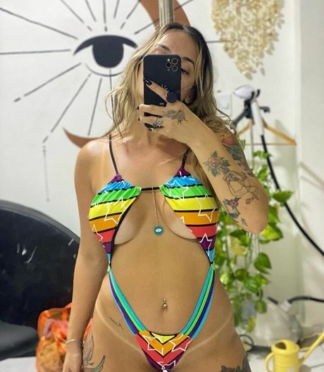 Sil Sexy Pole sex actress img