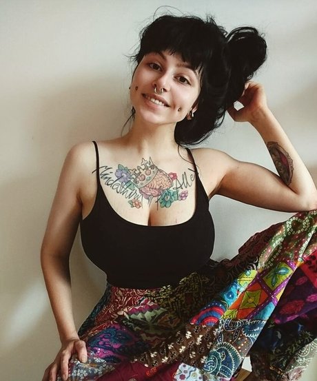 Zainab pretty pornstar image