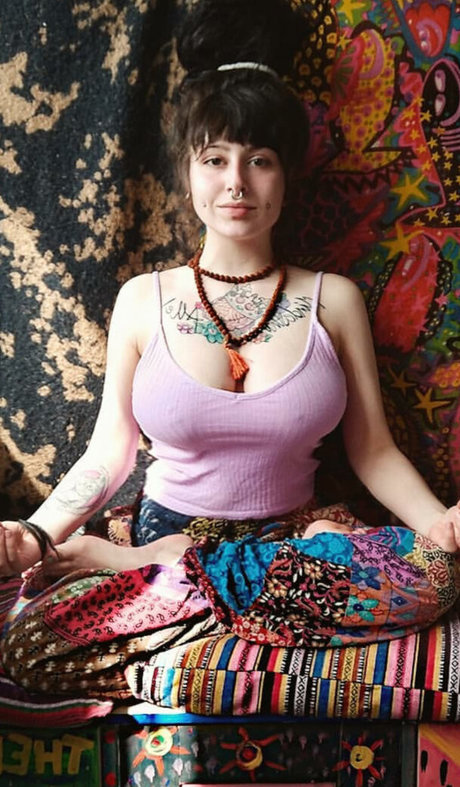 Zainab perfect actress pictures