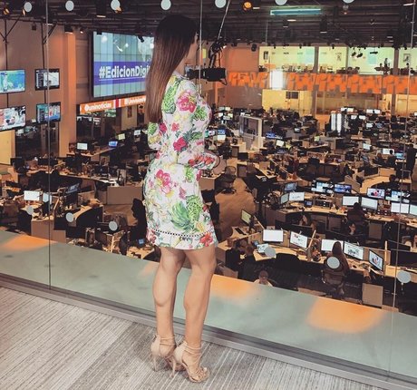 WomenPrimer star sexy photo