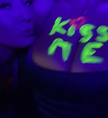 Chantelle A model naked img