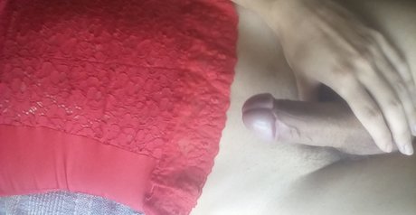 Red Ostara sexy model gallery