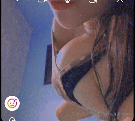 Rosy Rous model hot photo