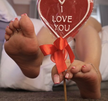 Footsiegalore model adult galleries