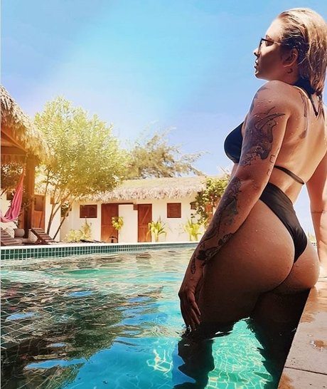 Callmejeh model hot picture