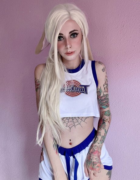 SerasCosplay naked model images