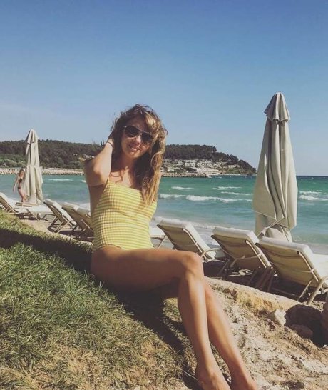 Samia Ghadie high quality model pic