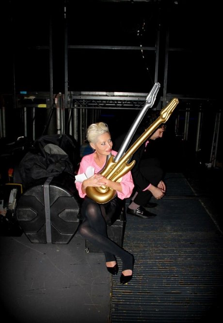 Wendy James naked actress photo