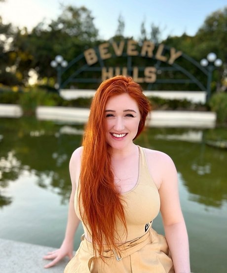 Julia Nilon exclusive model picture