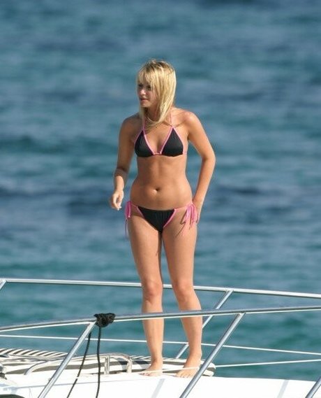 Sammy Winward model xxx pics