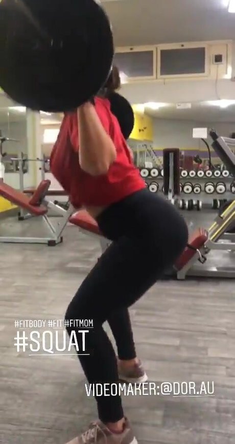 DatMommy ASMR model beautiful pic