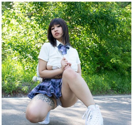 karandashiha pretty actress photos