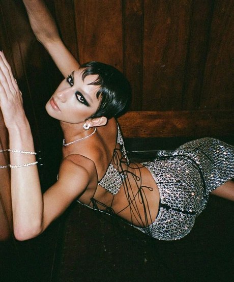 Manahou Mackay hot actress photo