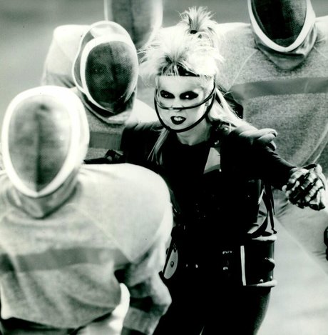 Toyah model top image