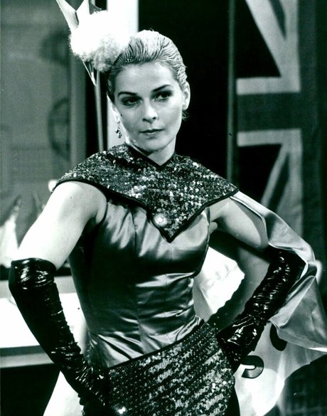 Toyah exclusive model picture