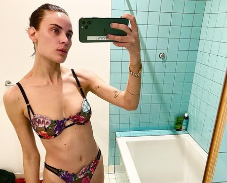 Tallulah Willis adult star photos