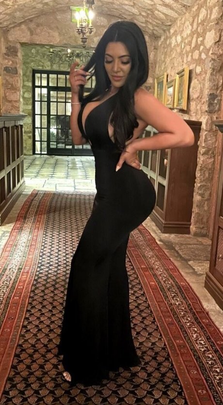 Nikki Waka high quality pornstar img