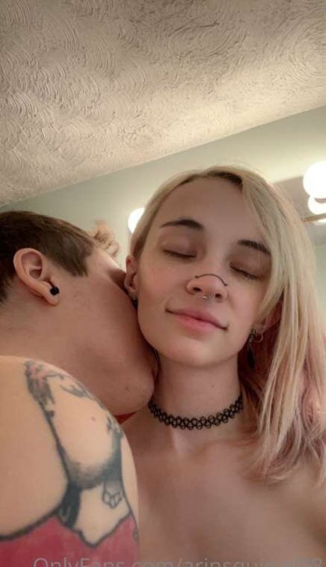 Arin Squirrel98 sexy pornstar photos