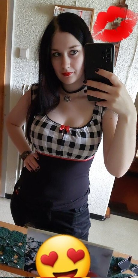 Rextasywrites model top pic