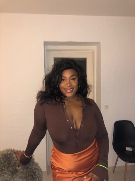 Zee Ngema top pornstar images