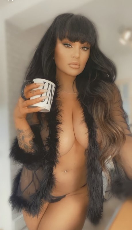 Nicole Tyson star perfect image