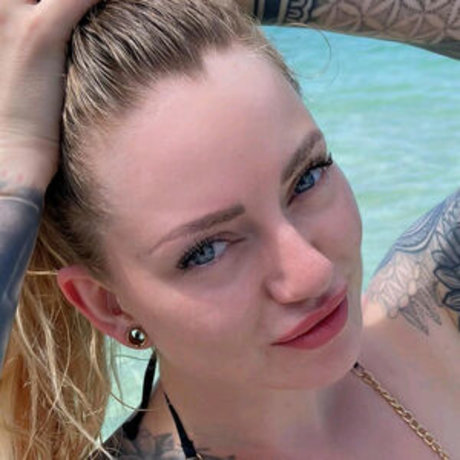 Sinead Bales exclusive model galleries