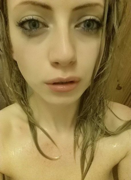 Sinead Bales star hot picture