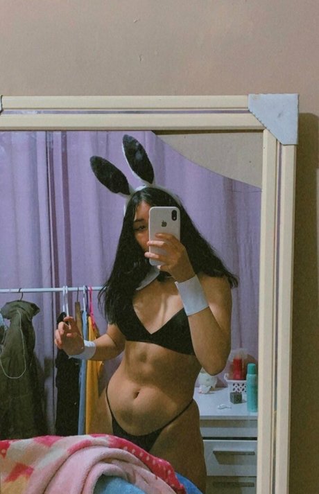 Bia Cristine naked pornstar pics