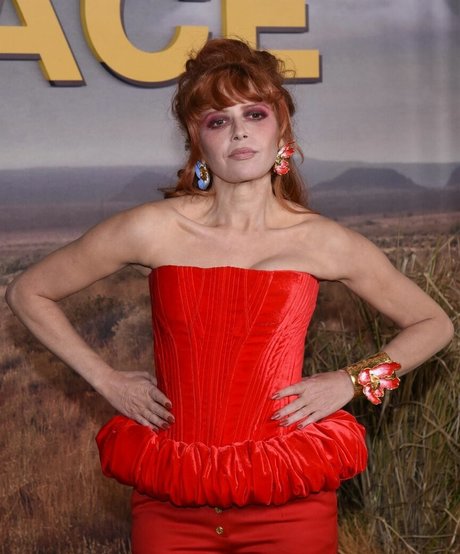 Natasha Lyonne exclusive pornstar image