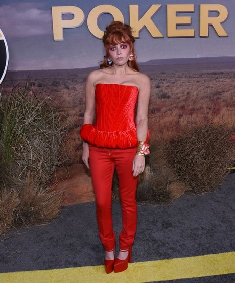 Natasha Lyonne high quality actress pictures